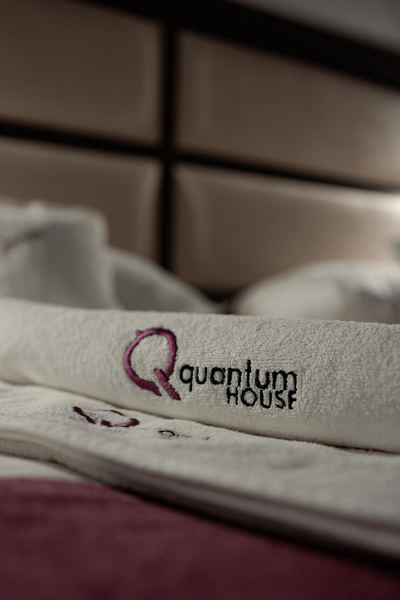 Hotel Quantum House Vatra Dornei Exterior foto