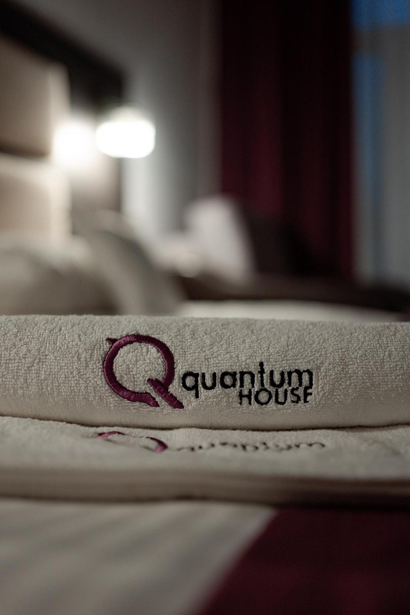 Hotel Quantum House Vatra Dornei Exterior foto